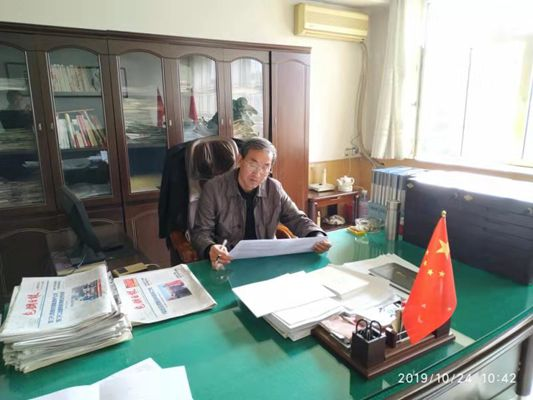 公司機關(guān)黨支部積極開展“不忘初心、牢記使命”主題教育答題活動.png